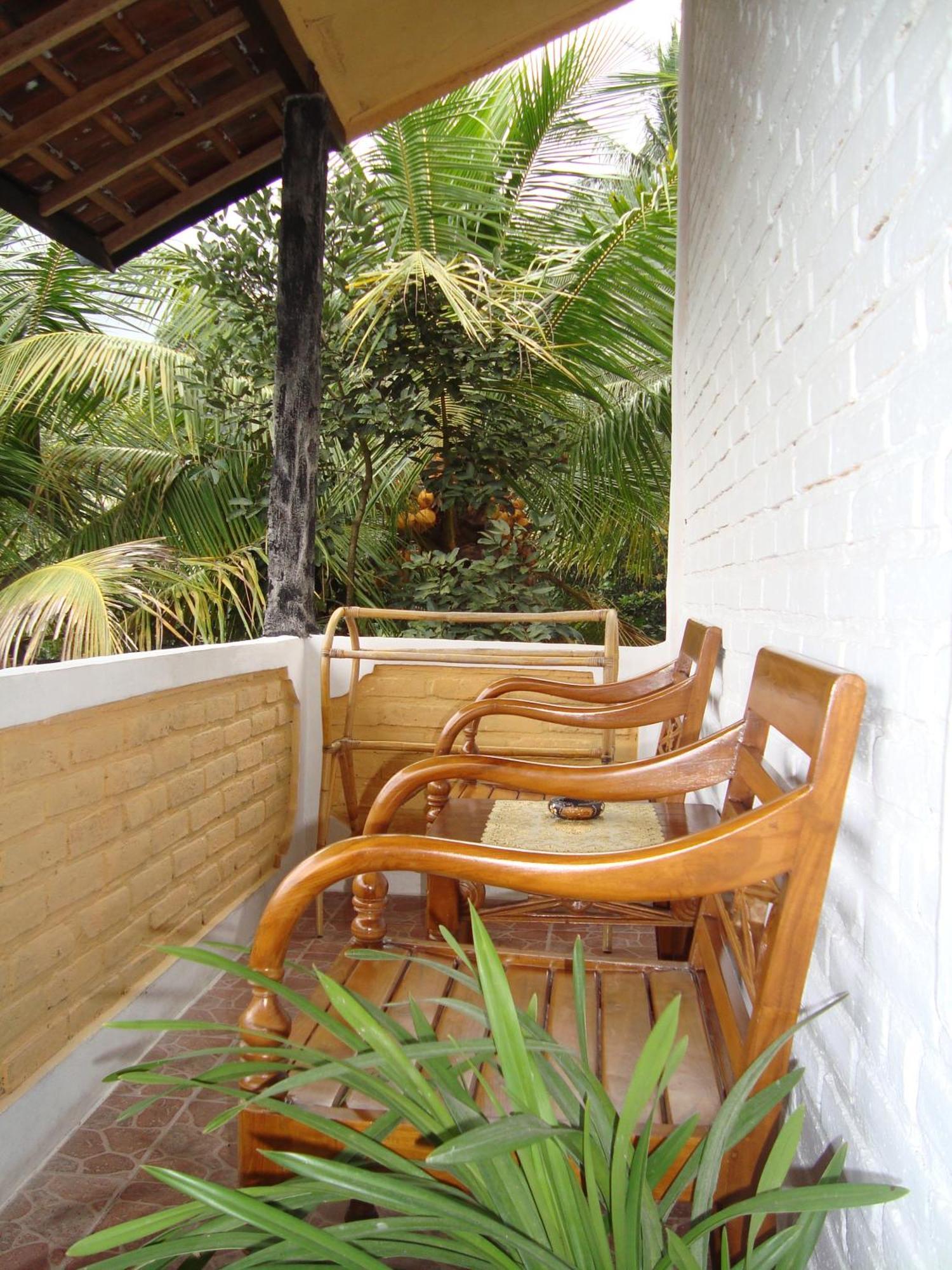Taman Ayu Homestay Munduk Mitra Reddoorz Buitenkant foto
